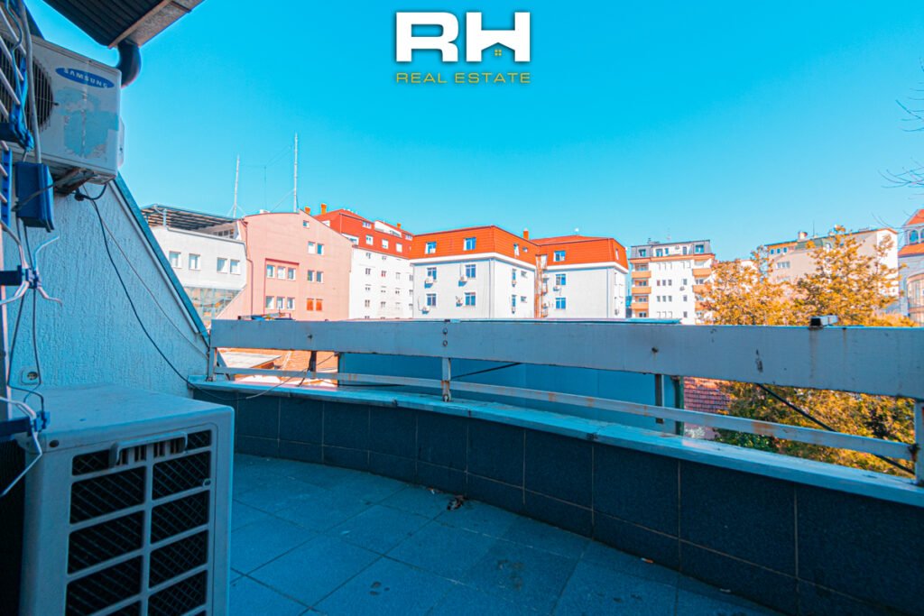 Objekt 342m² me #QIRA në Pejton