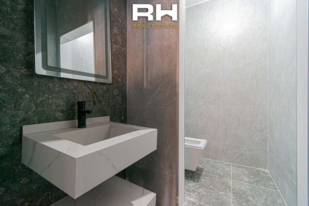 Lokal 240m² me #QIRA te Prishtina e Re