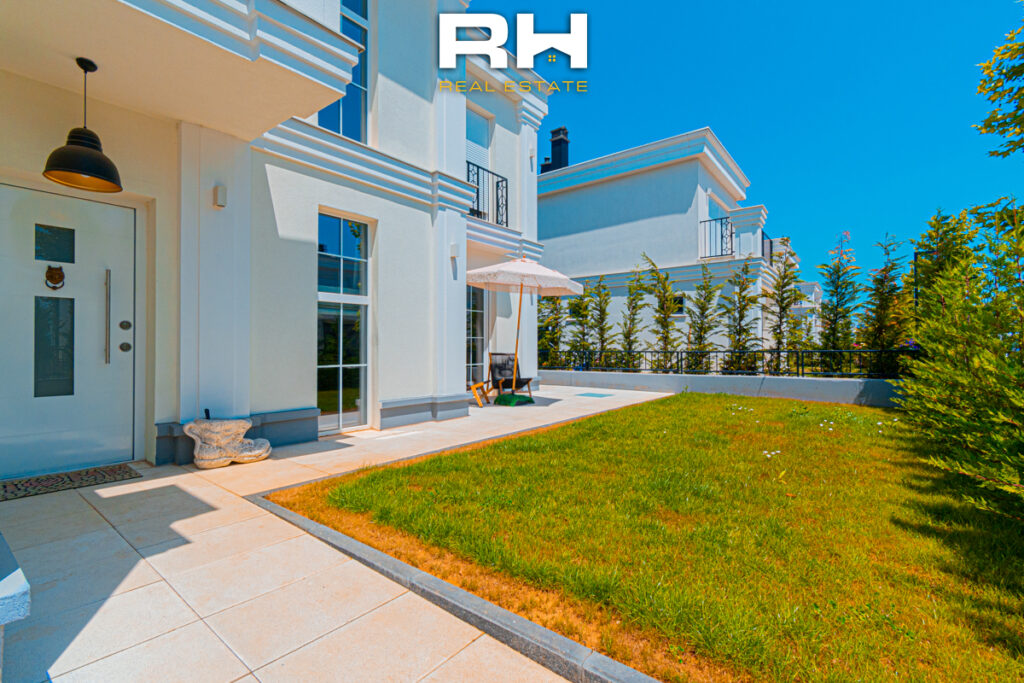 Shtëpi 352m² në SHITJE në lagjen Avenue 23, Çagllavicë