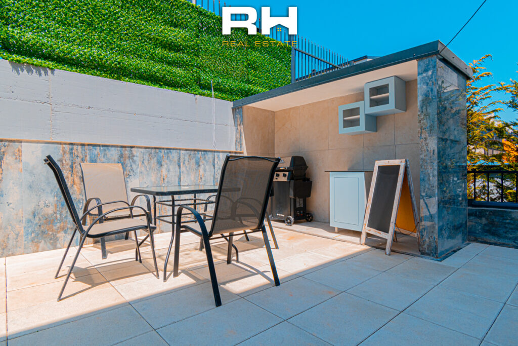 Shtëpi 352m² në SHITJE në lagjen Avenue 23, Çagllavicë