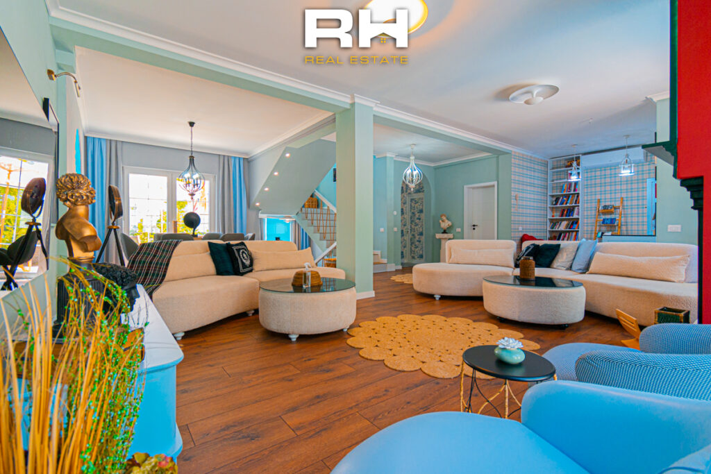 Shtëpi 352m² në SHITJE në lagjen Avenue 23, Çagllavicë