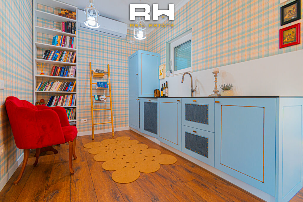 Shtëpi 352m² në SHITJE në lagjen Avenue 23, Çagllavicë