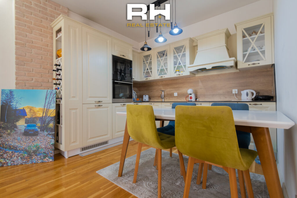 Banesë 100.2m² në SHITJE në Emshir