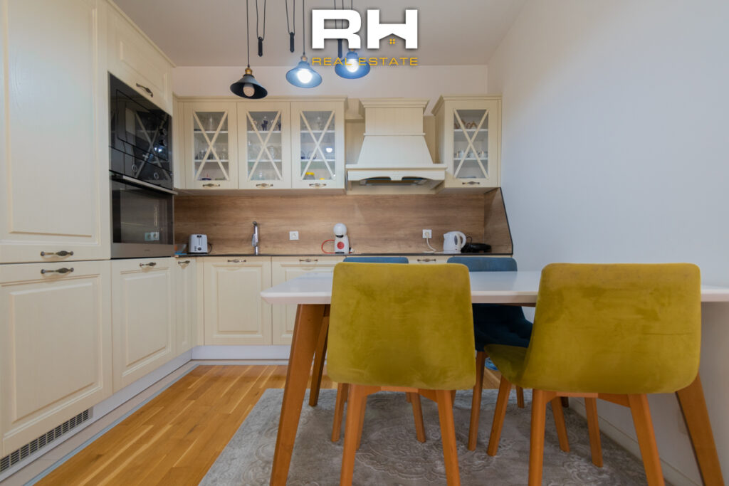 Banesë 100.2m² në SHITJE në Emshir