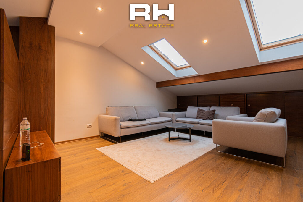 Shtëpi 310m² + 50m² në SHITJE në Marigona Residence