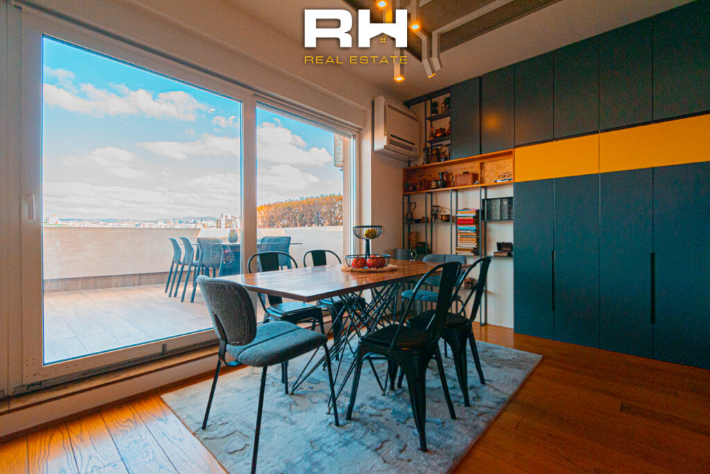 Penthouse 157m² + 30m² në SHITJE në Emshir