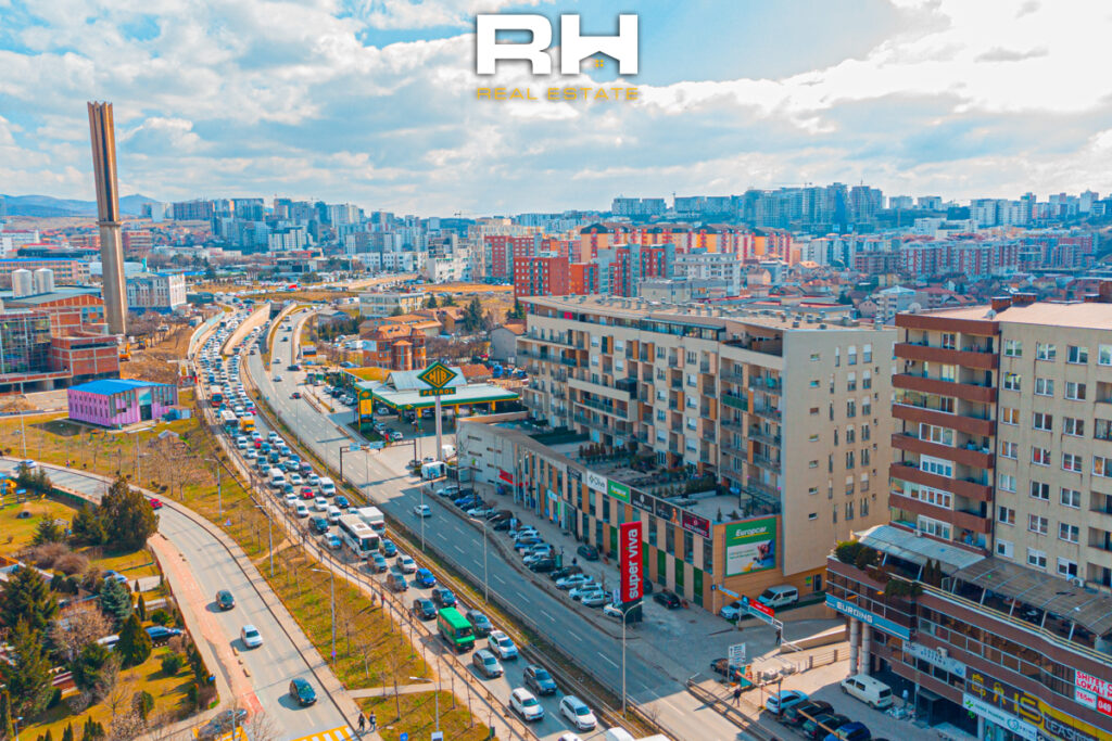 Penthouse 157m² + 30m² në SHITJE në Emshir