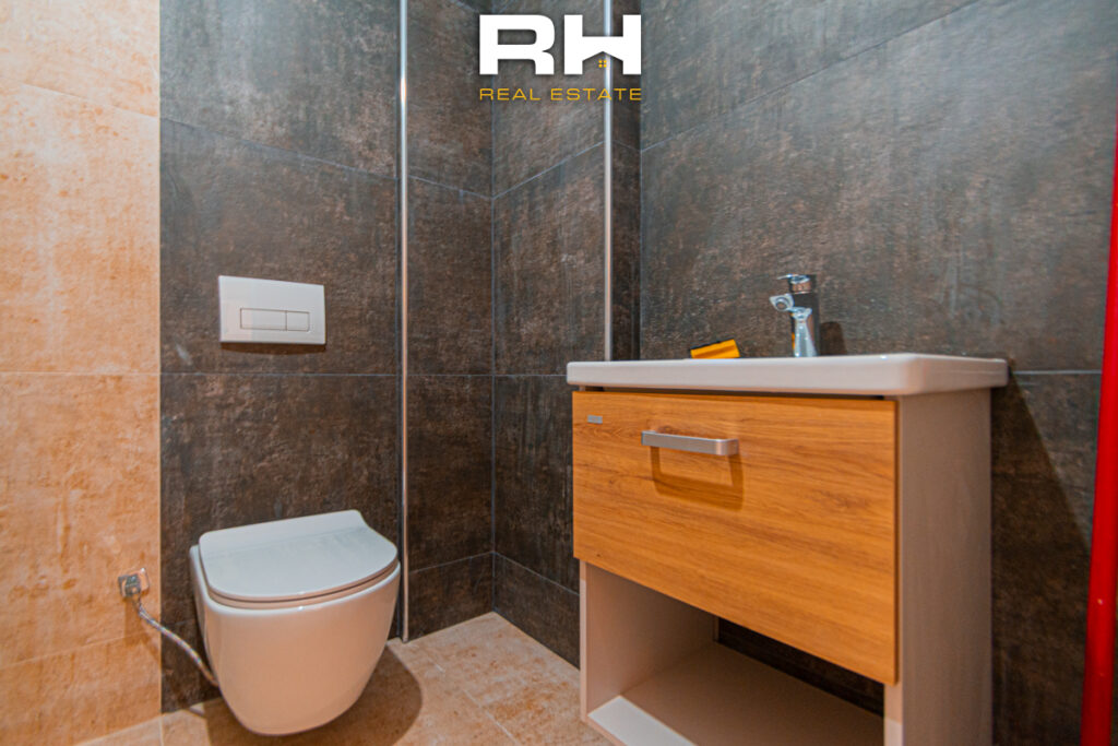 Banesa 68.4m² në SHITJE në Tophane