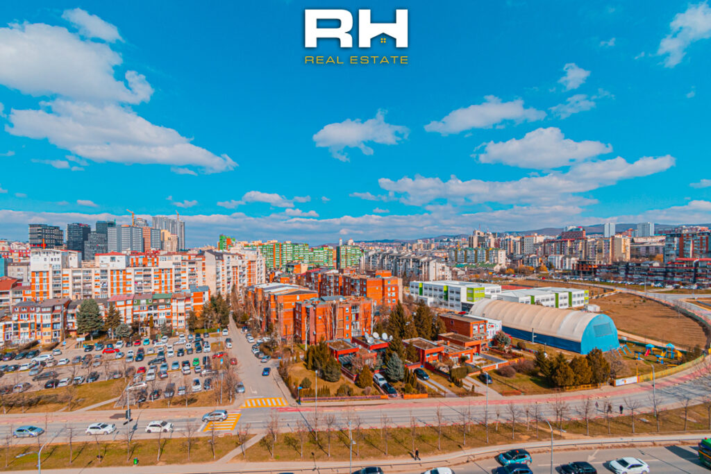 Penthouse 157m² + 30m² në SHITJE në Emshir