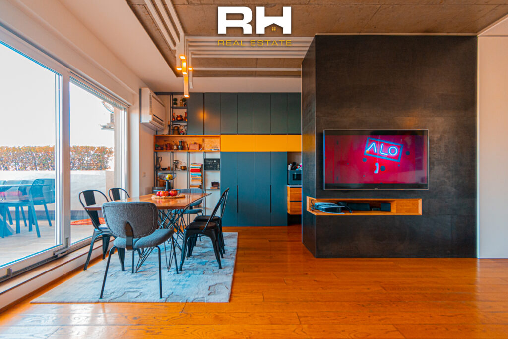 Penthouse 157m² + 30m² në SHITJE në Emshir
