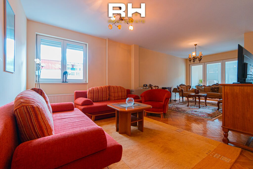 Banesë – Zyre 124m² me #QIRA në Dardani