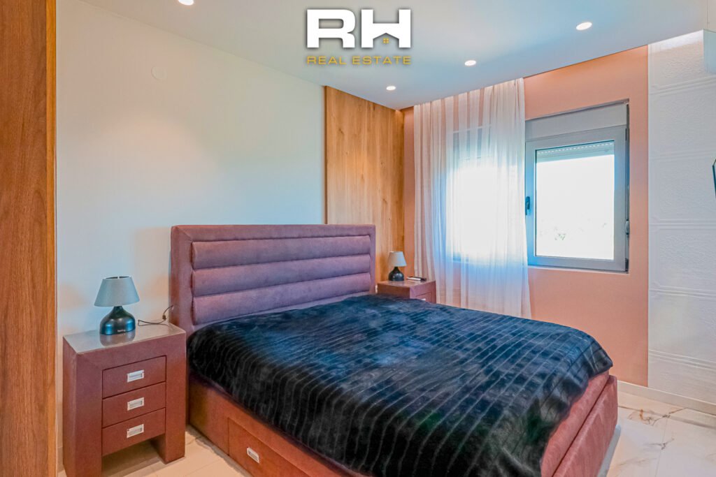Banesë 82m² neto në #SHITJE në Ulqin