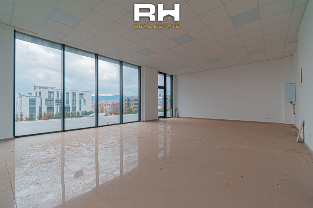 Lokal 70m² me #QIRA në Veternik