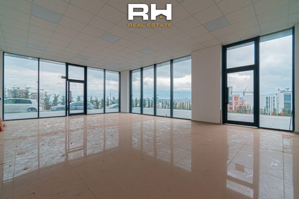 Lokal 70m² me #QIRA në Veternik
