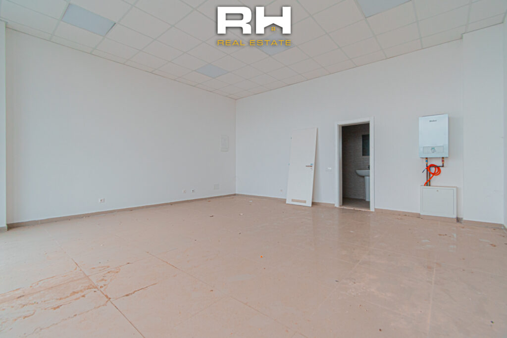 Lokal 45m² me #QIRA në Veternik
