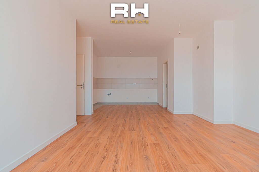 Banesë 85.5m² neto me #QIRA në lagjen Kodrina, Mati 1