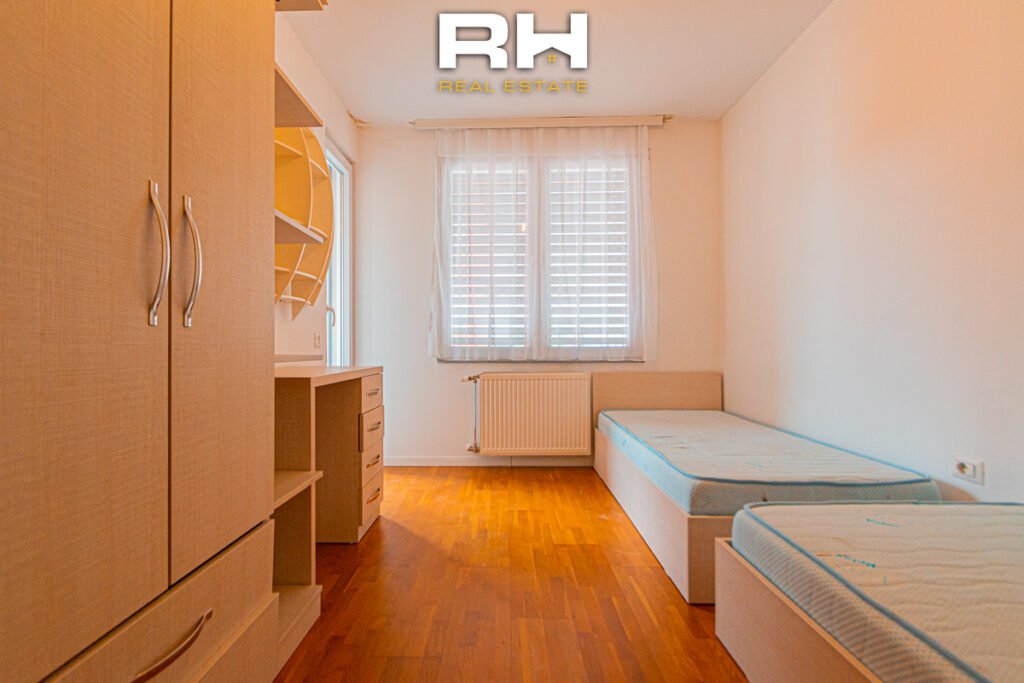 Banesë 100m² me #QIRA te Rruga B