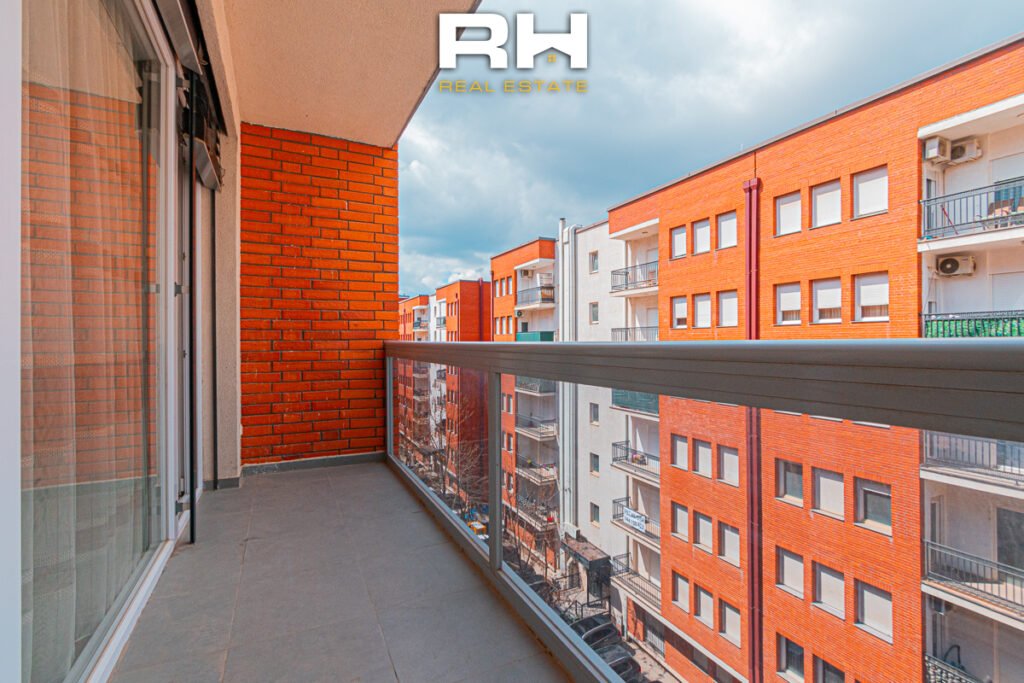 Banesë 100m² me #QIRA te Rruga B