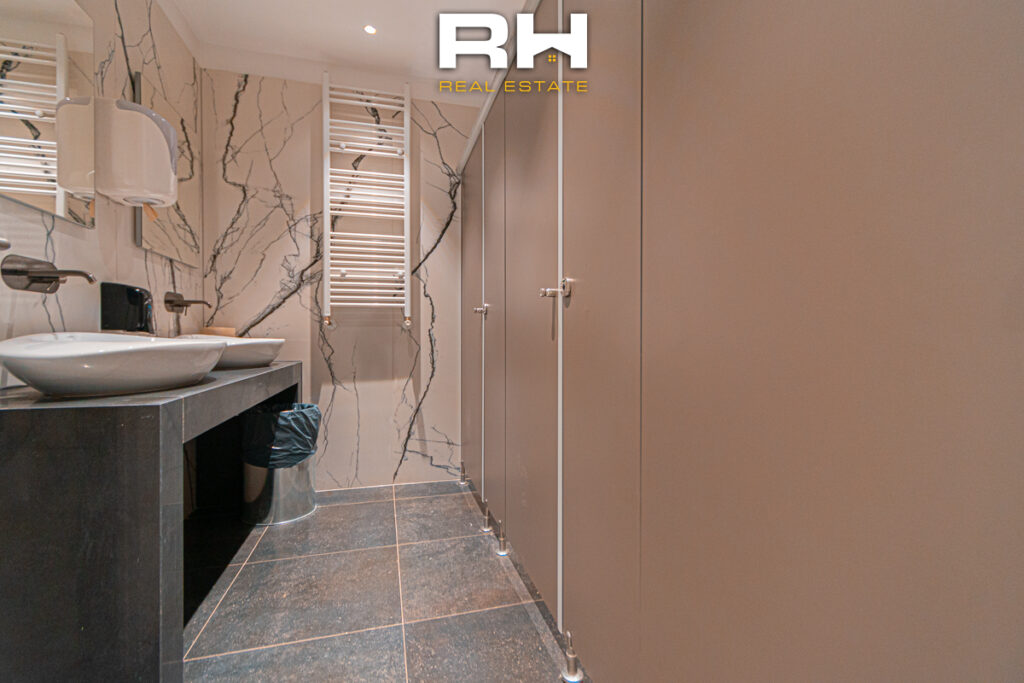 Zyre 265m² me #QIRA në Dukagjini Residence, Lakrishtë