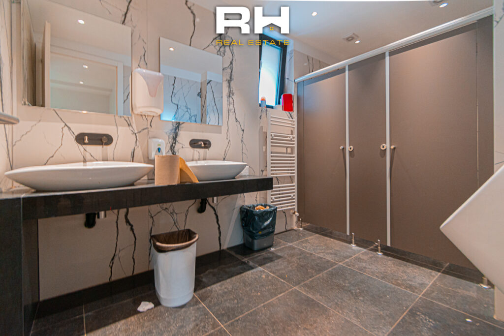 Zyre 265m² me #QIRA në Dukagjini Residence, Lakrishtë