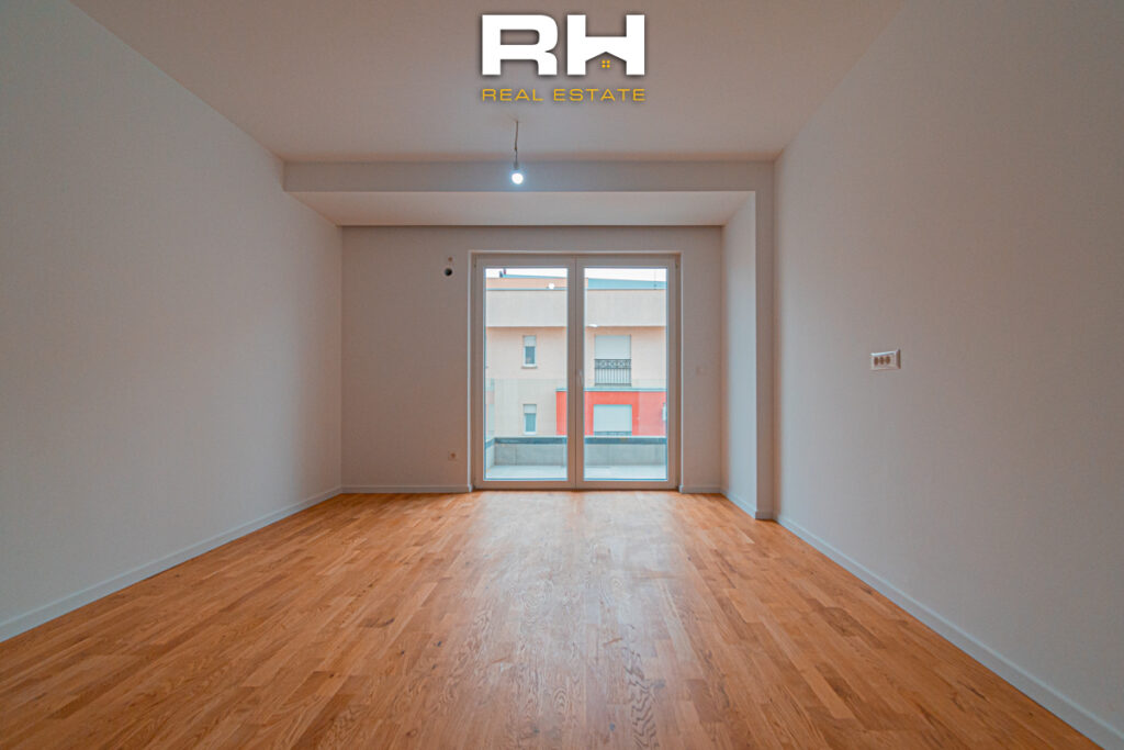 Banesë – Zyre 70m² me #QIRA në Bregun e Diellit
