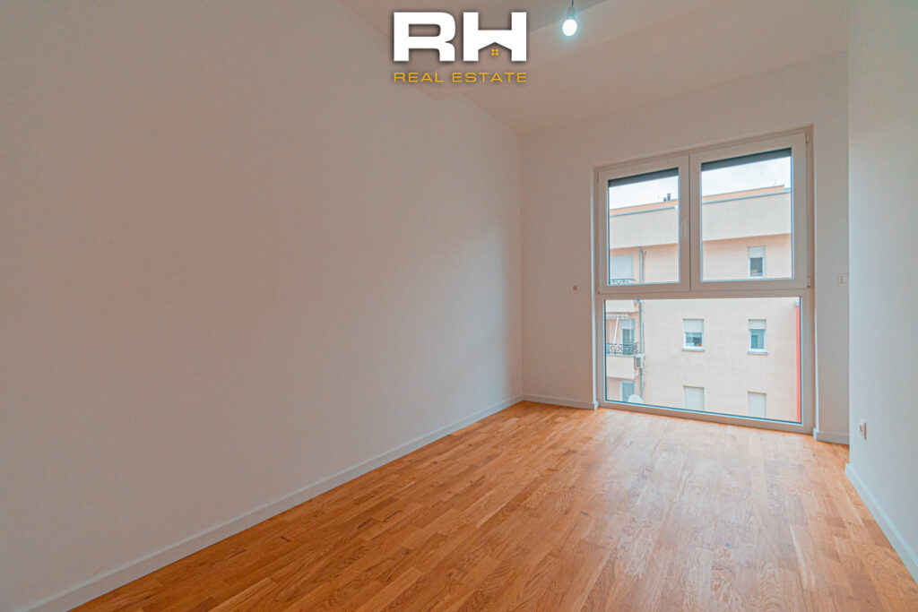 Banesë – Zyre 70m² me #QIRA në Bregun e Diellit