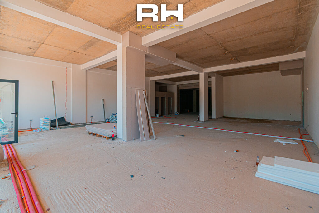 Lokal 415m² me #QIRA te Rruga C