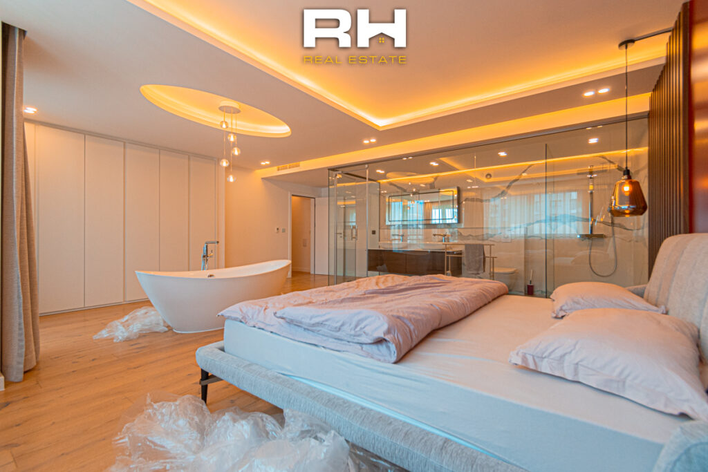 Penthouse Duplex 255m² me #QIRA në Emshir