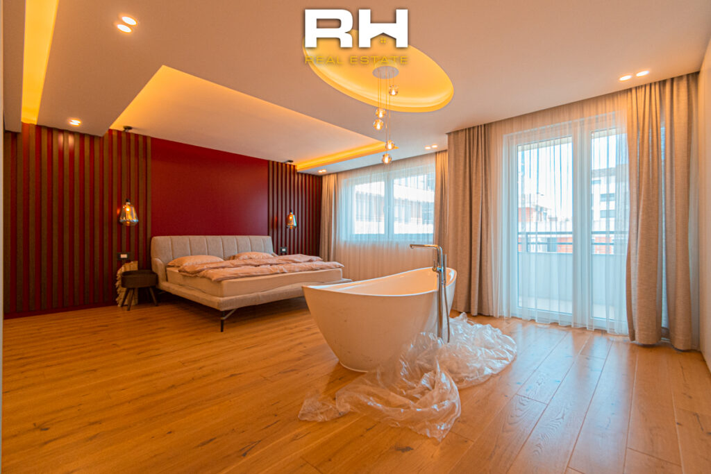 Penthouse Duplex 255m² me #QIRA në Emshir
