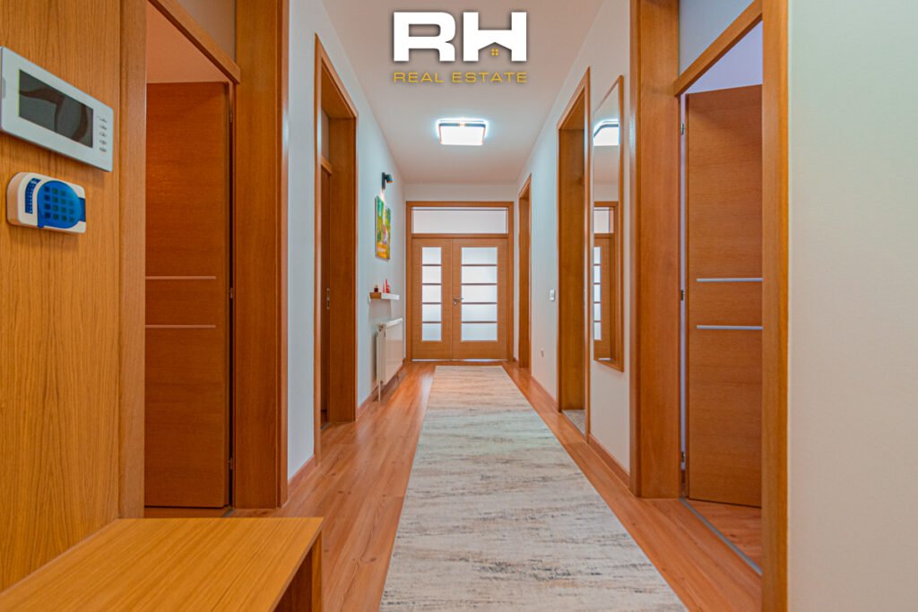 Banesë 170m² me #QIRA në Aktash