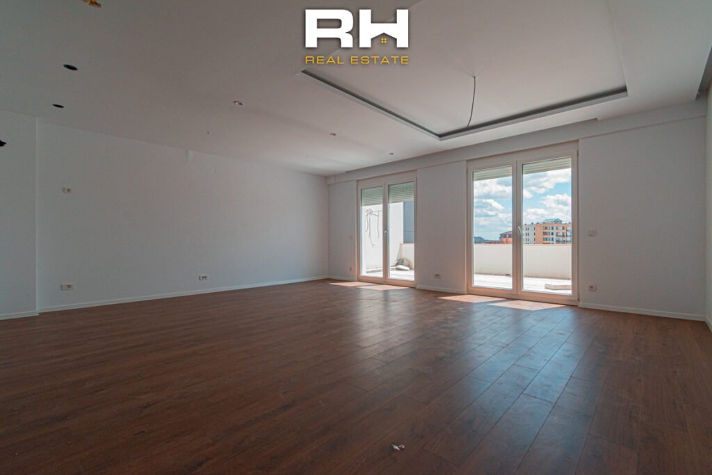 Penthouse – Zyre 350m² neto me #QIRA në Aktash
