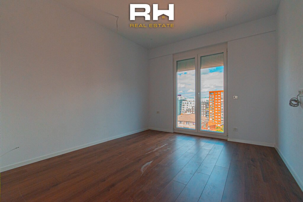 Penthouse – Zyre 350m² neto me #QIRA në Aktash