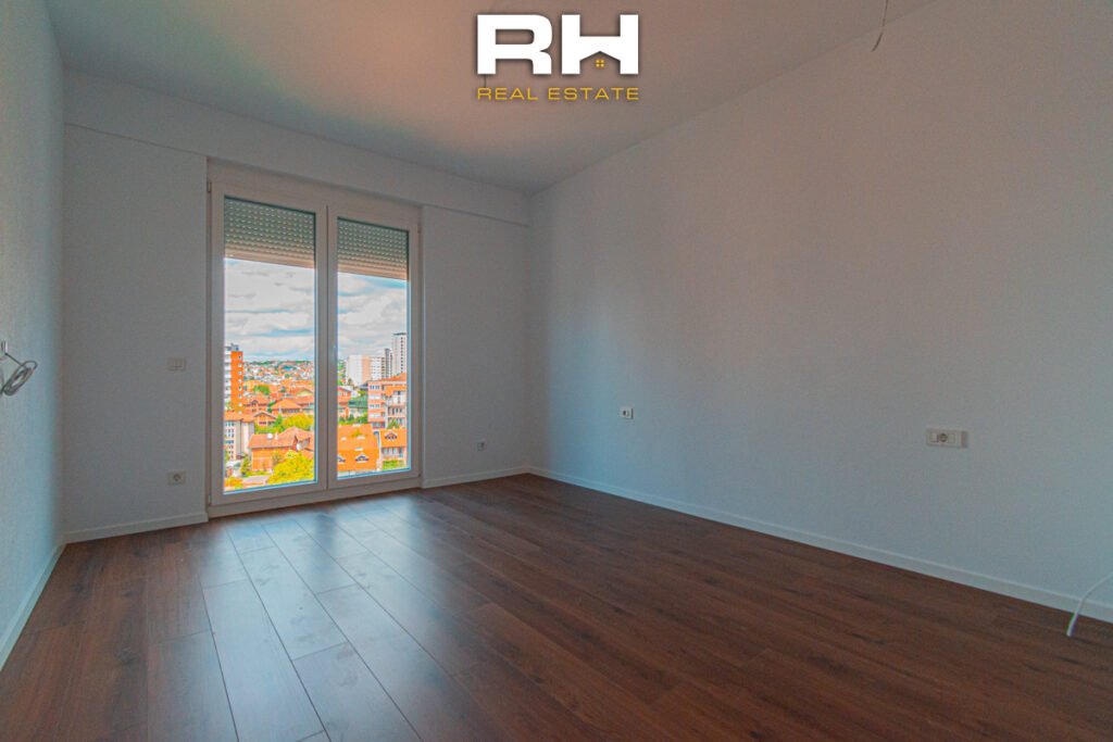 Penthouse – Zyre 350m² neto me #QIRA në Aktash