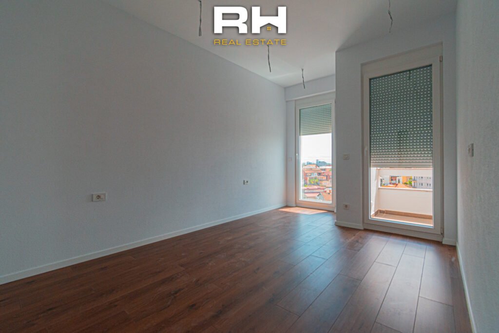 Penthouse – Zyre 350m² neto me #QIRA në Aktash
