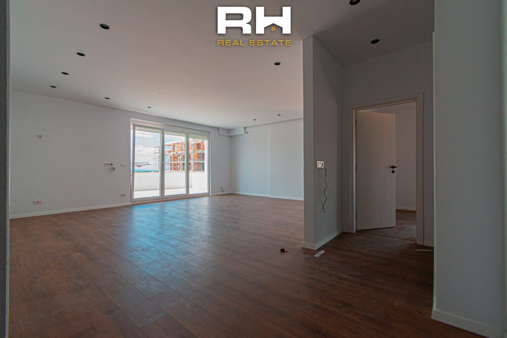 Penthouse – Zyre 350m² neto me #QIRA në Aktash