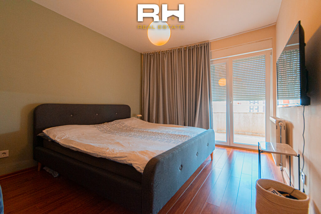 Banesë 124m² neto në SHITJE në Rrugën C