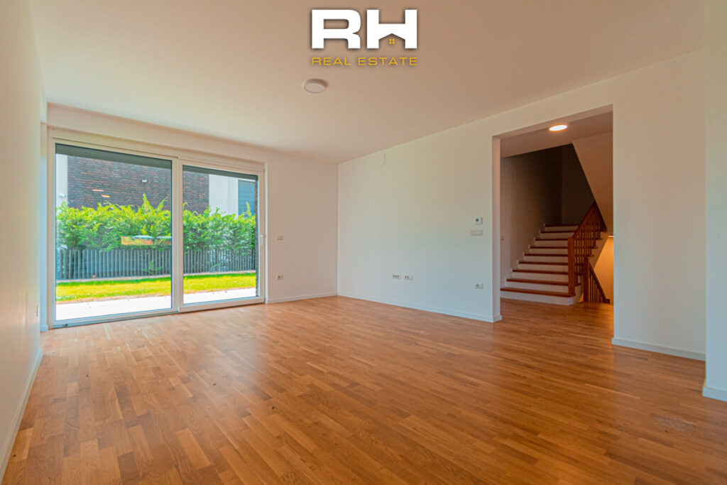 Shtëpi 243m² në SHITJE në lagjen Priam Village