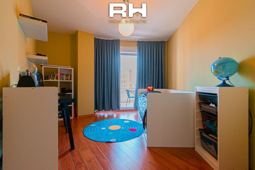 Banesë 124m² neto në SHITJE në Rrugën C