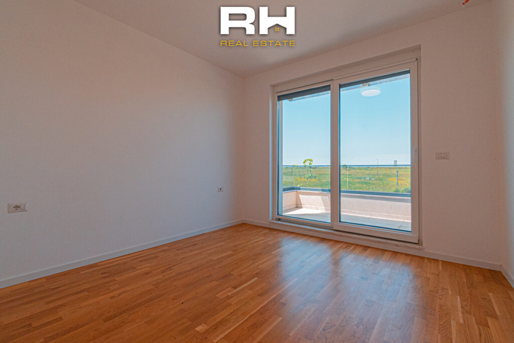 Shtëpi 243m² në SHITJE në lagjen Priam Village