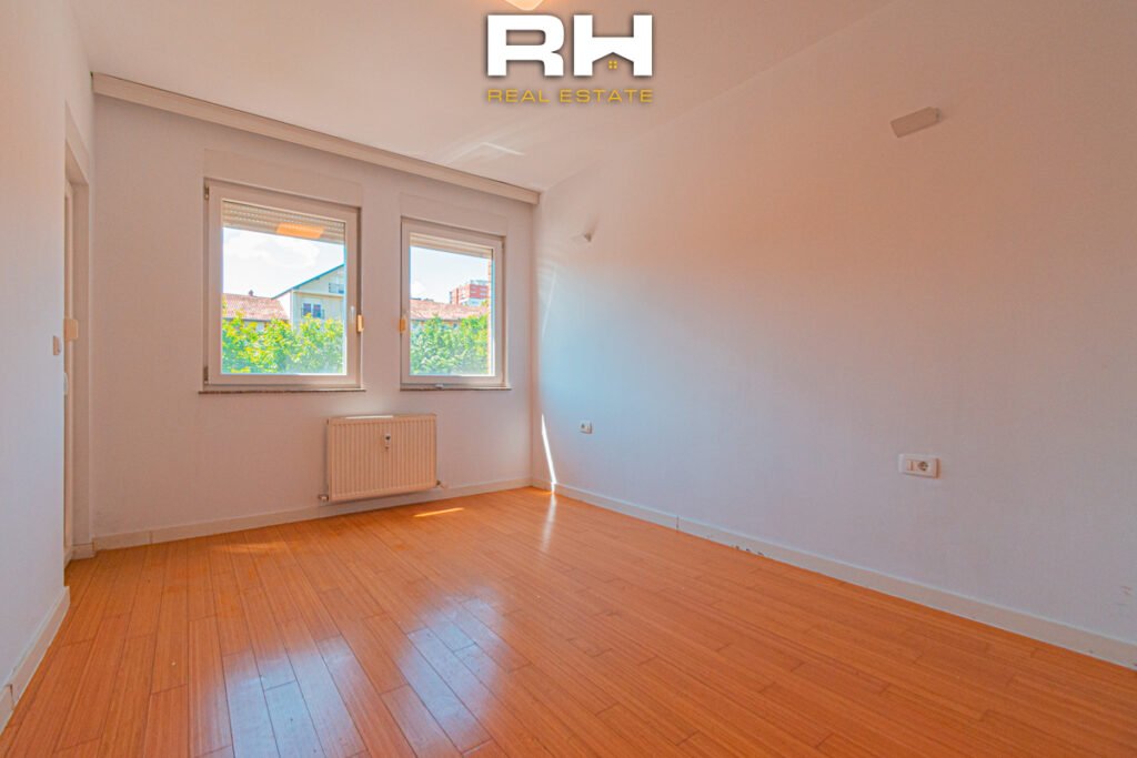 Banesë 82m² në SHITJE te Rruga B