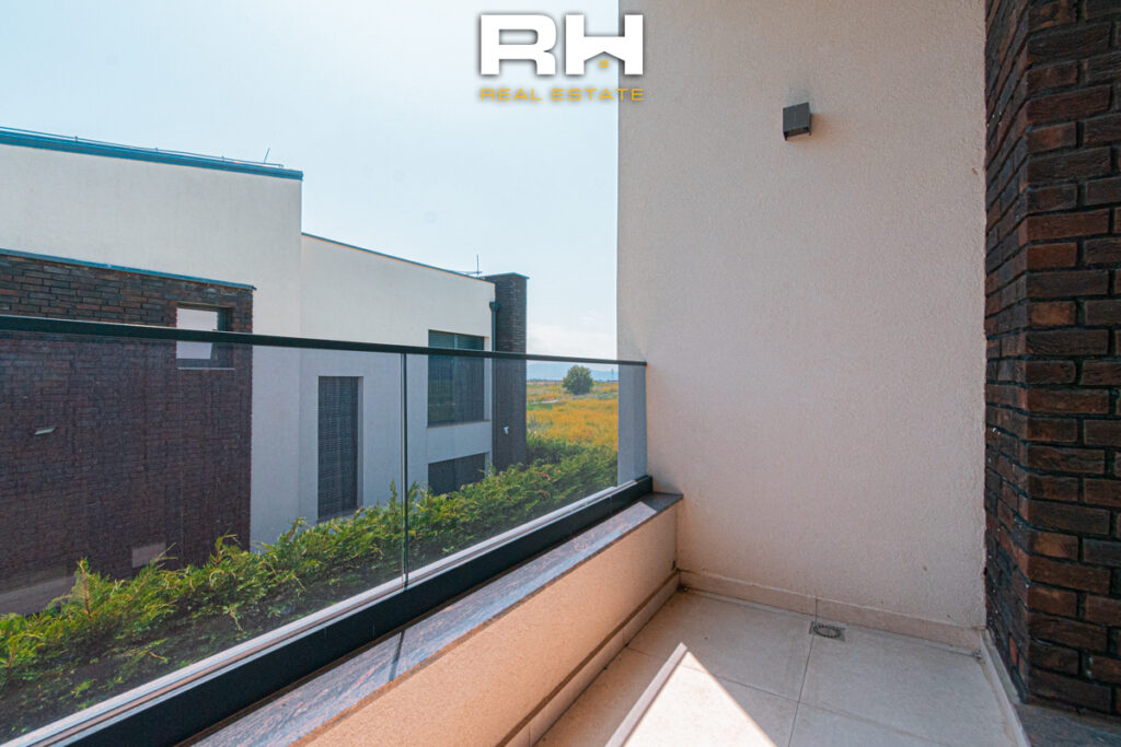 Shtëpi 243m² në SHITJE në lagjen Priam Village