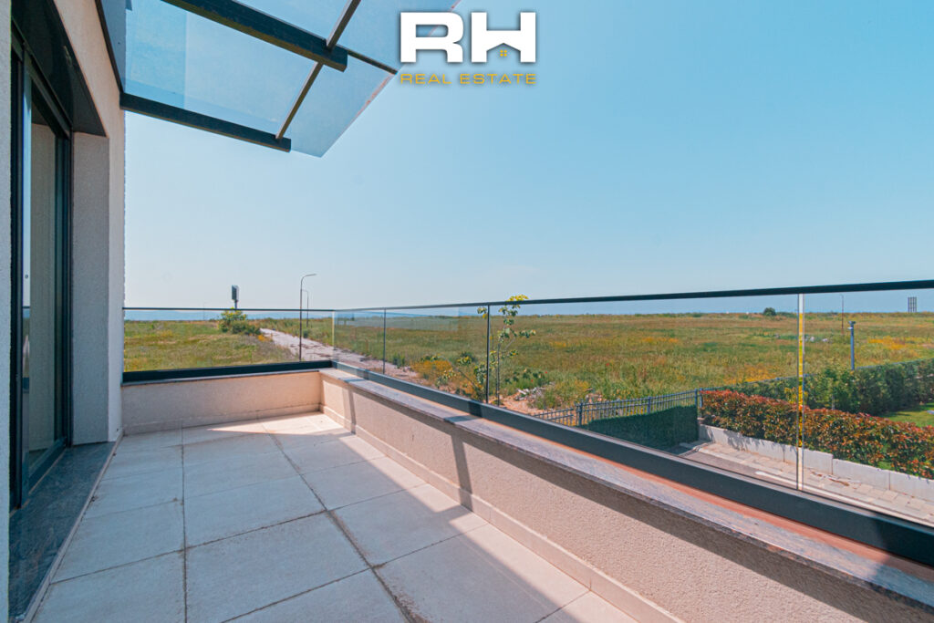 Shtëpi 243m² në SHITJE në lagjen Priam Village