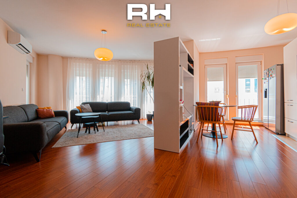 Banesë 124m² neto në SHITJE në Rrugën C