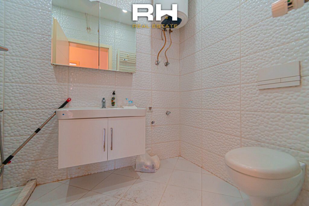 Banesë 82m² në SHITJE te Rruga B