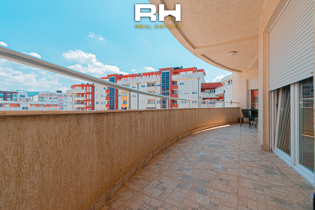 Banesë 124m² neto në SHITJE në Rrugën C