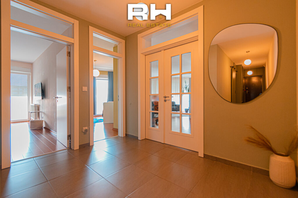 Banesë 124m² neto në SHITJE në Rrugën C