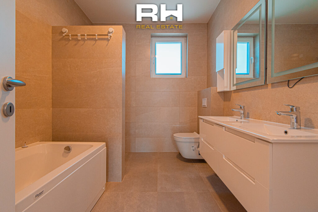 Shtëpi 190m² me #QIRA në Lagjen Priam Village