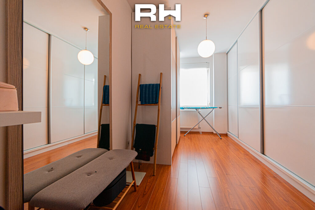Banesë 124m² neto në SHITJE në Rrugën C