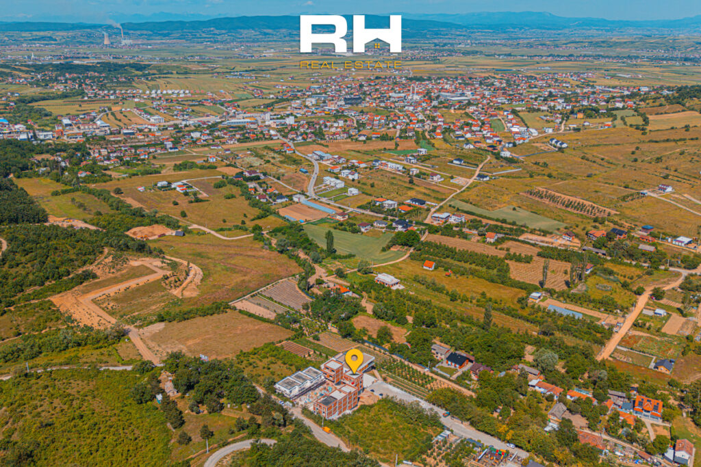 Shtepi 211.90m² + 70m² në SHITJE në Bërnicë e Epërme