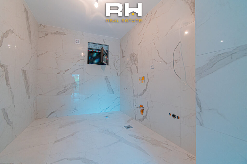 Shtëpi 390m² në SHITJE në Lagjen Qëndresa, Çagllavicë